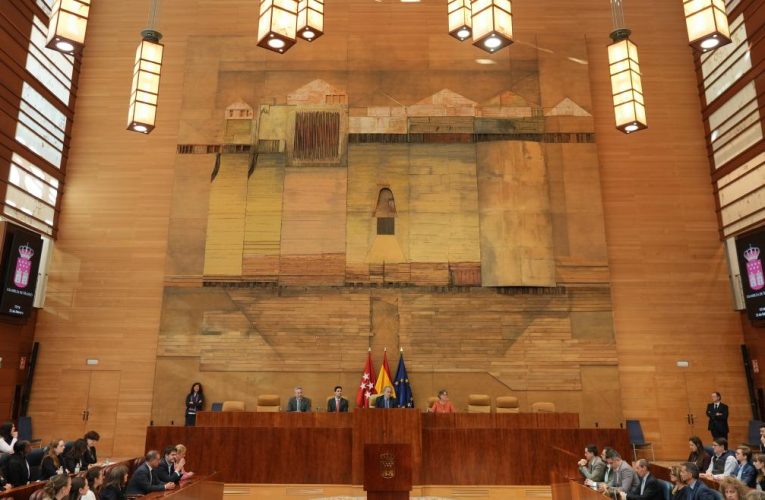 La Comunidad de Madrid duplica el número de alumnos del programa de debate escolar Global Classrooms