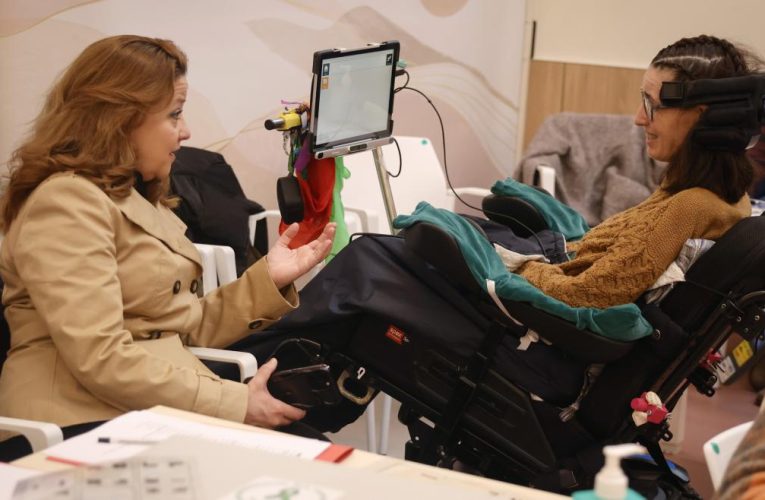 La Comunidad de Madrid inaugura su Escuela de Cuidadores para mejorar la asistencia de los pacientes con ELA en sus domicilios