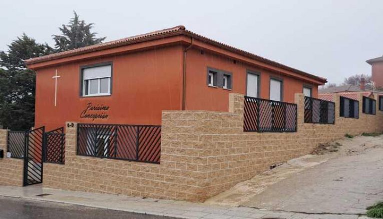 Archidiocesis de Madrid – Juan Manuel Rilo, párroco de Bustarviejo y de Valdemanco: «Los vecinos están muy ilusionados con la visita del cardenal José Cobo que bendecirá la casa y el nuevo centro parroquial»