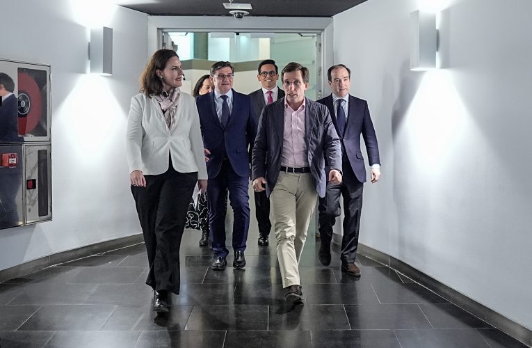 Almeida subraya el compromiso de Madrid para construir vivienda de manera eficiente, inteligente y saludable