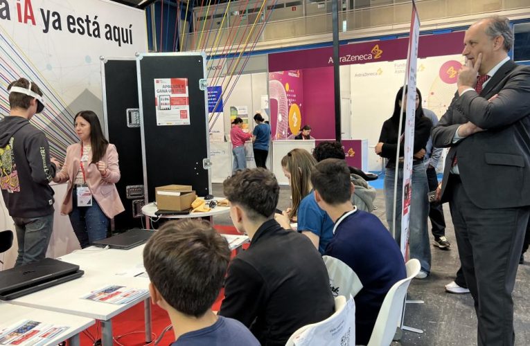 La Comunidad forma en Inteligencia Artificial y realidad virtual a casi 22.000 ciudadanos a través de Madrid Aula Digital
