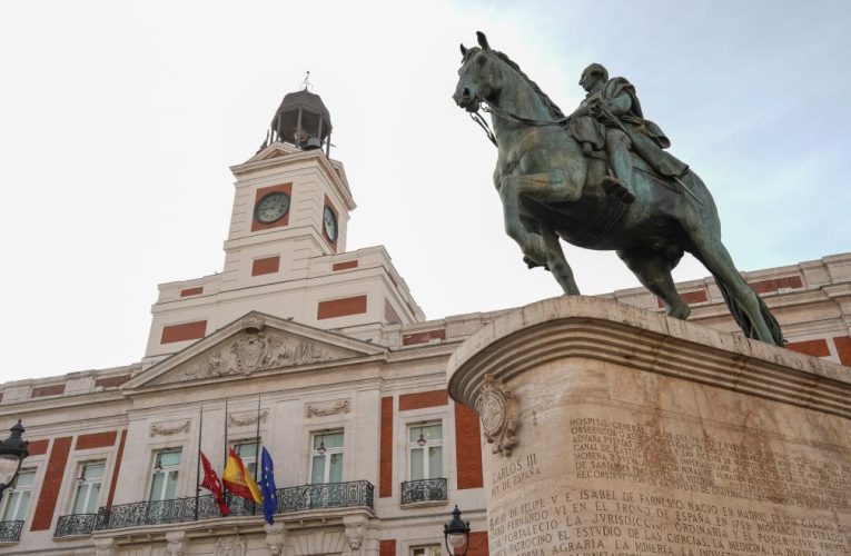 La Comunidad de Madrid estrena un documental sobre el 40º aniversario de la Real Casa de Correos como sede del Gobierno regional