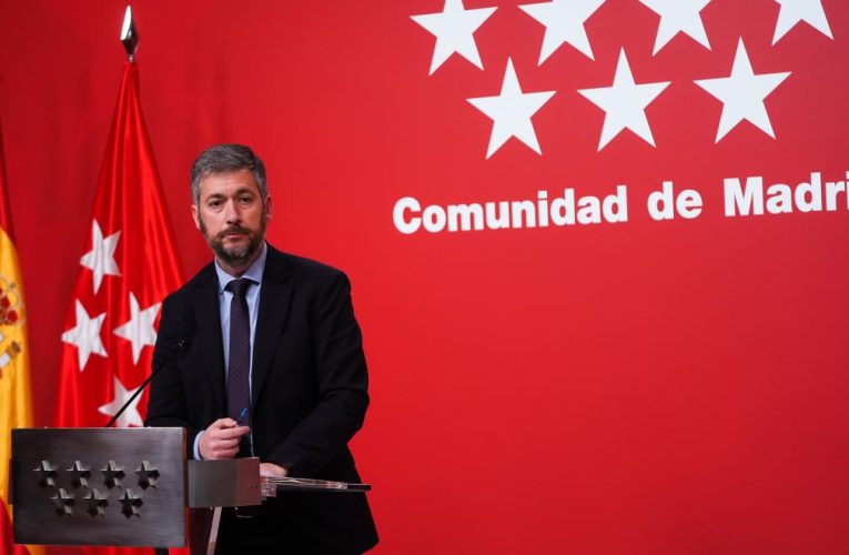 La Comunidad de Madrid, primera en España que elimina el uso individual de dispositivos digitales en los colegios