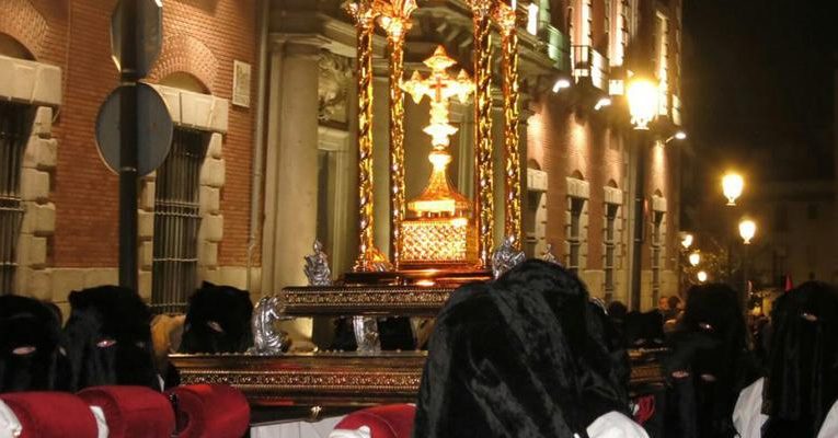 Archidiocesis de Madrid – La Puerta del Sol acogerá el Viernes Santo una oración ante el ‘lignum crucis’ del Santo Entierro