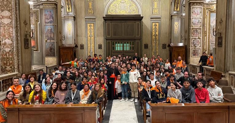 Archidiocesis de Madrid – El testimonio de Nerea, 14 años, tras participar en el Jubileo de los Adolescentes en Roma: «En el Vaticano hay una presencia de Dios muy grande»
