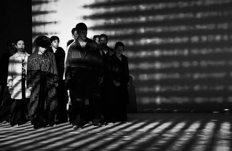 Centro Danza Matadero estrena en Madrid We, de Mal Pelo, Premio Nacional de Danza y Medalla de Oro de la Academia de las Artes Escénicas