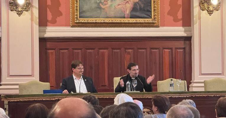 Archidiocesis de Madrid – El cardenal José Cobo anima a los superiores de vida consagrada «a caminar en la diocesaneidad compartida»