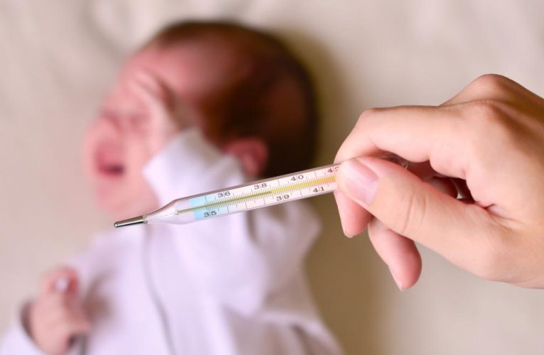 La Comunidad de Madrid compra 44.000 vacunas contra la bronquiolitis y neumonía para bebés de hasta 6 meses