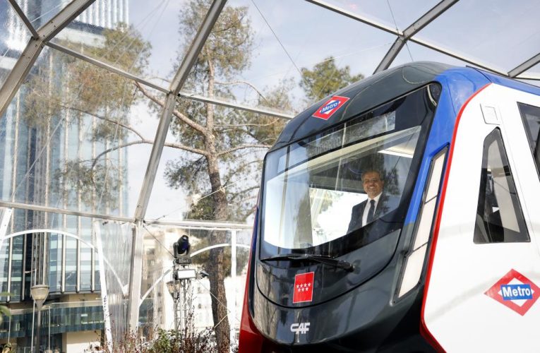 La Comunidad de Madrid inaugura una exposición con la maqueta a tamaño real de los nuevos trenes de Metro que circularán por la Línea 6