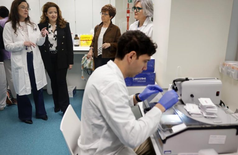 La Comunidad de Madrid comienza el tratamiento a un recién nacido tras detectarse el primer caso de síndrome del niño burbuja en la región