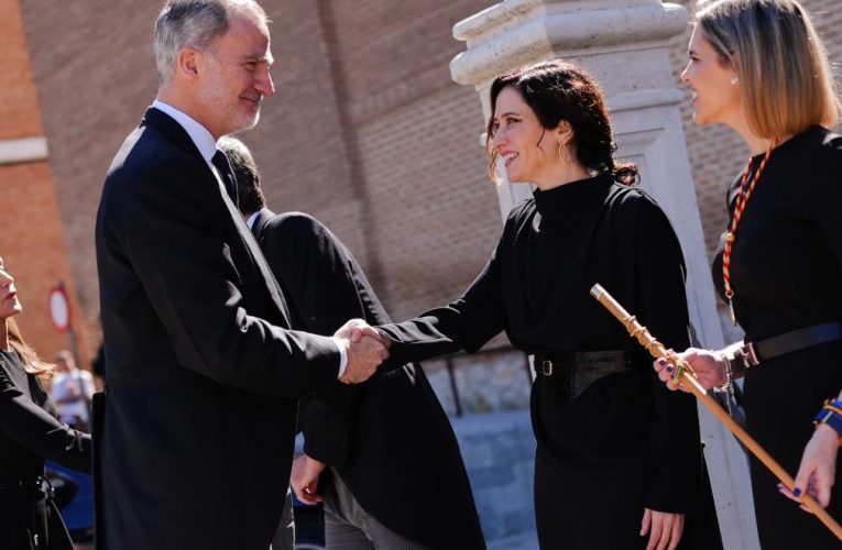 Díaz Ayuso, en la entrega del Premio Cervantes 2024 al escritor Álvaro Pombo