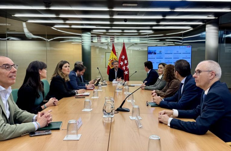 La Comunidad de Madrid estrena una línea de ayudas para las 27 farmacias de municipios de menos de 1.000 habitantes