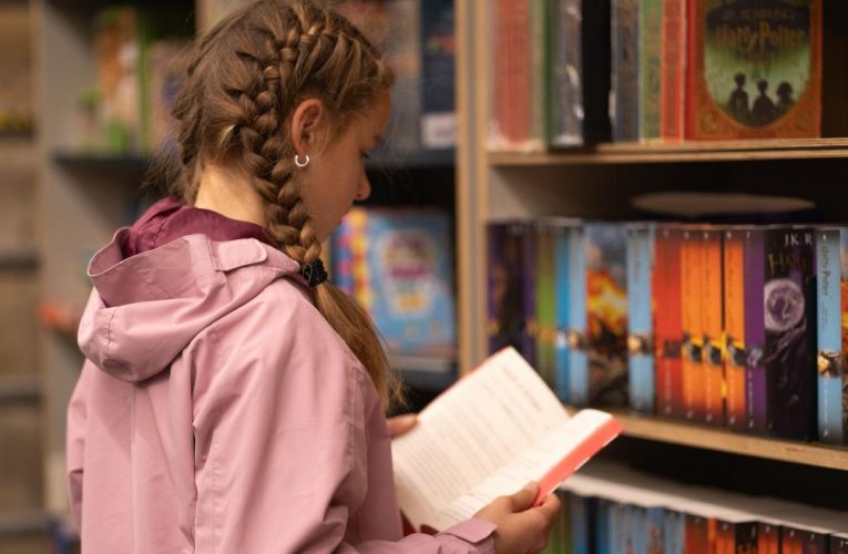 La Comunidad de Madrid selecciona los 220 títulos más destacados de la literatura infantil y juvenil de 2024 para acercarlos a los lectores