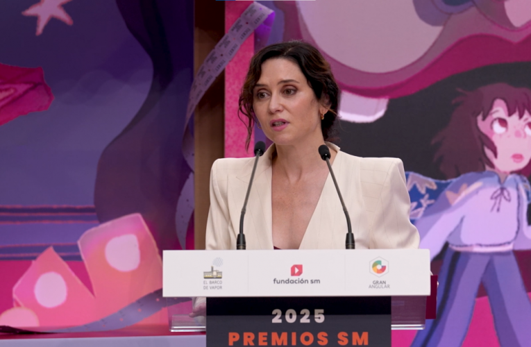 Díaz Ayuso: “Los buenos libros tienen la capacidad de salvarnos de dos grandes males: la soledad y la mentira”