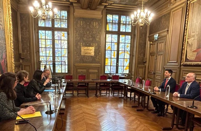 La Comunidad de Madrid renovará la colaboración con Île de France para desarrollar programas educativos conjuntos