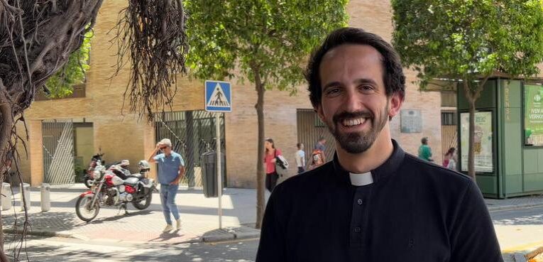 Archidiocesis de Madrid – El sacerdote madrileño Carlos Giménez Rodríguez, ganador del I Certamen de Jóvenes Escritores Cristianos convocado por el Grupo de Comunicación Loyola