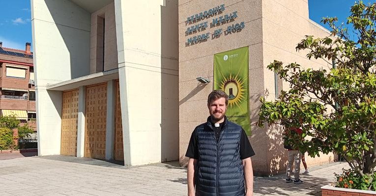 Archidiocesis de Madrid – Antonio Gil-Delgado será ordenado presbítero este sábado en la catedral de la Almudena: «A dar la vida aprenderé dando la vida»