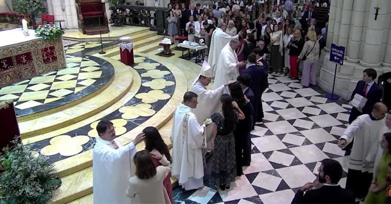 Archidiocesis de Madrid – José Antonio Álvarez, obispo auxiliar de Madrid, en las confirmaciones de Pastoral Universitaria: «Jesucristo está vivo y cuenta con vosotros»