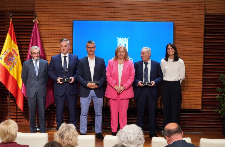 El Ayuntamiento entrega las distinciones de transparencia y datos abiertos del año 2025