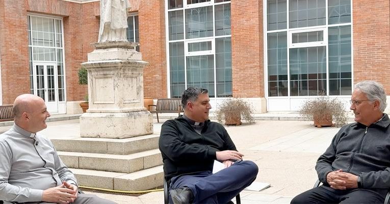 Archidiocesis de Madrid – La vuelta al amor primero en las bodas de oro y plata sacerdotales de Antonio García Rubio, Óscar García Aguado y Ángel Luis Caballero