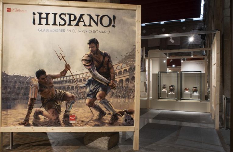 La Comunidad de Madrid presenta una recreación de combates de gladiadores en el Museo Arqueológico y Paleontológico de Alcalá de Henares
