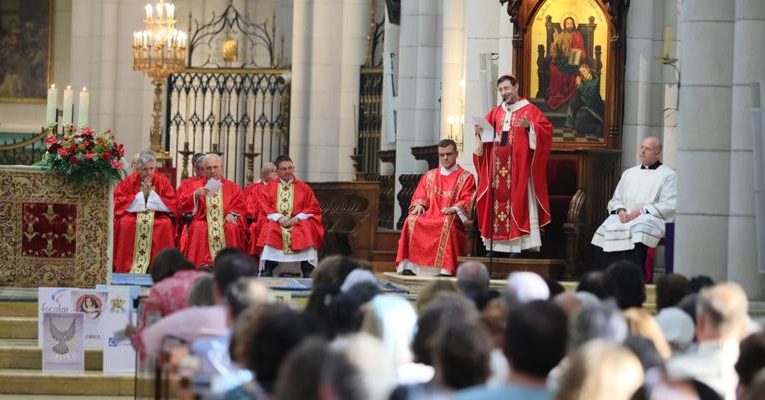 Archidiocesis de Madrid – El cardenal Cobo, en el Jubileo de los Movimientos: «Os invito a seguir haciendo todo lo posible para que vuestros carismas permanezcan siempre al servicio de la unidad de la Iglesia»