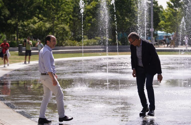 Los madrileños pueden disfrutar desde hoy de la playa de Madrid Río y las pérgolas refrescantes de La Gavia y plaza de España