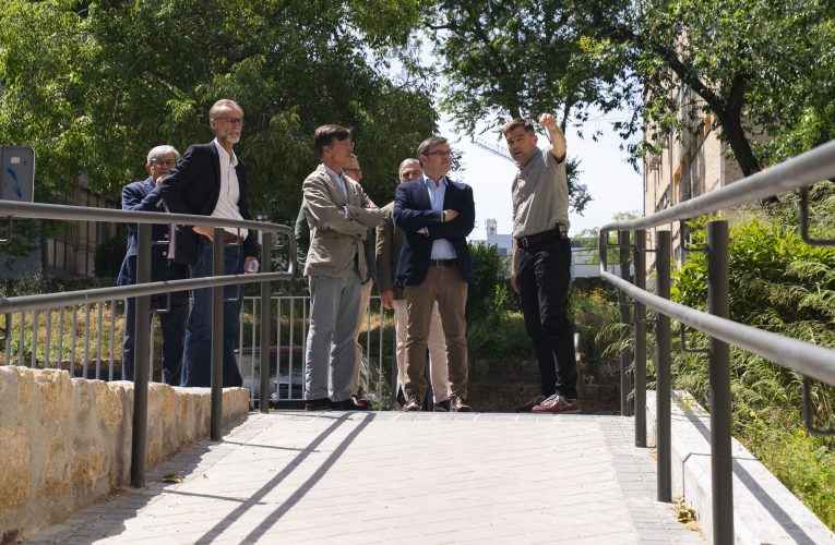 González visita el avance de las obras de rehabilitación urbana del ARRUR Poblado Dirigido de Fuencarral