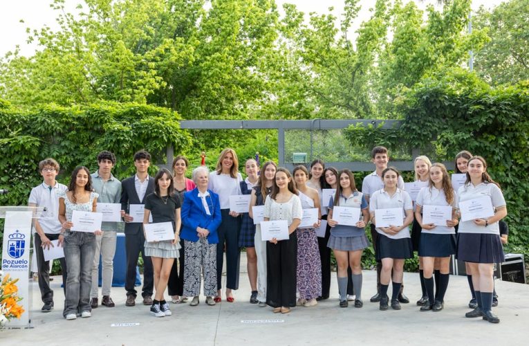 Los escolares de Pozuelo reciben los premios del “Concurso de Poesía, Ilustración y Declamación Gerardo Diego”