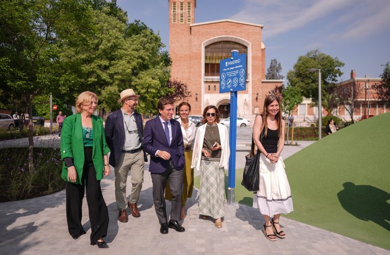 Almeida define la renovada plaza de San Cristóbal como ejemplo de transformación urbana que mejora la vida de los vecinos