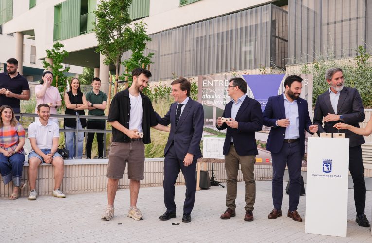 Almeida destaca que el 89 % de las nuevas viviendas en alquiler asequible de EMVS Madrid se destinan a jóvenes y familias con menores