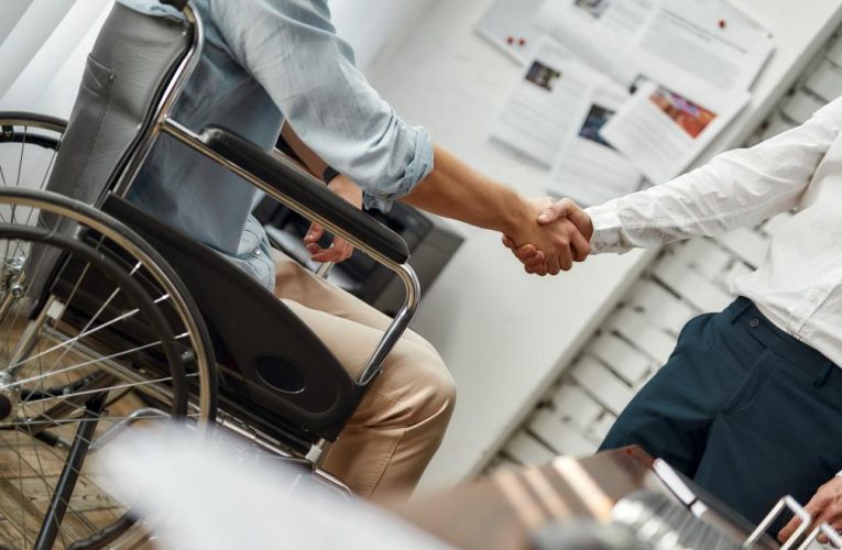 La Comunidad de Madrid incrementa un 46% sus ayudas para contratar personas con discapacidad en Centros Especiales de Empleo