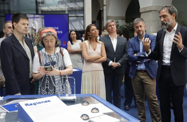 La Comunidad de Madrid conmemora los 40 años de España en la Unión Europea con una exposición sobre su historia y valores