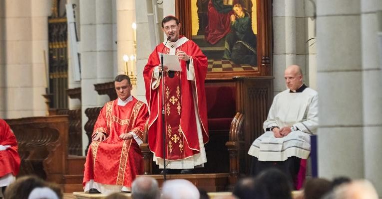 Archidiocesis de Madrid – El cardenal José Cobo, en la solemnidad de san Pedro y san Pablo: «En una ciudad como la nuestra, la Iglesia, en el abrazo de Pedro y Pablo, está llamada a ser testigo humilde y alegre de la esperanza»