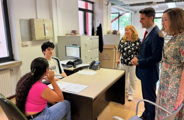 La Comunidad de Madrid dirige las prácticas de 50.000 alumnos de centros públicos de FP en más de 22.000 empresas e instituciones