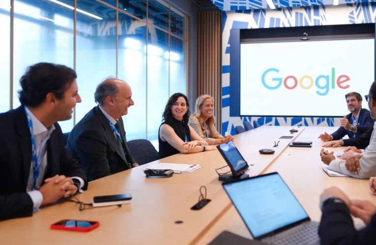 Díaz Ayuso renueva el convenio con Google para que todos los colegios públicos madrileños utilicen herramientas educativas basadas en la IA