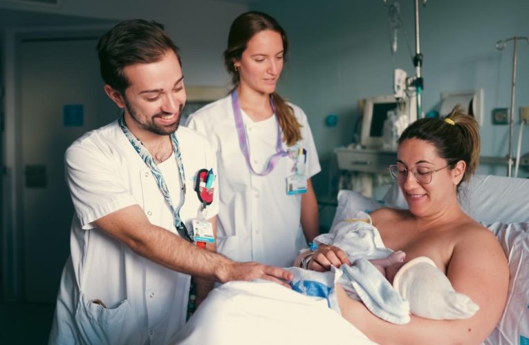 La Comunidad de Madrid aumentó un 10% las consultas atendidas por matronas de Atención Primaria, hasta 900.000