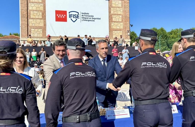 La Comunidad de Madrid incorpora 620 nuevos agentes para reforzar las plantillas de las Policías Locales, más del doble que en 2024