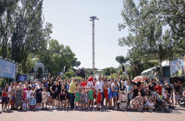 La Comunidad de Madrid ha realizado más de 50.000 intervenciones sociales en viviendas de la AVS durante el último año
