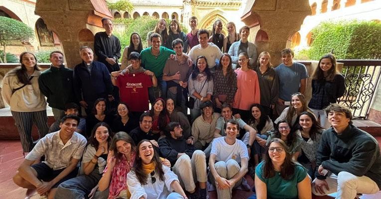Archidiocesis de Madrid – Pastoral Universitaria convoca la III Peregrinación a Guadalupe con el lema ‘Jóvenes peregrinos de la esperanza’