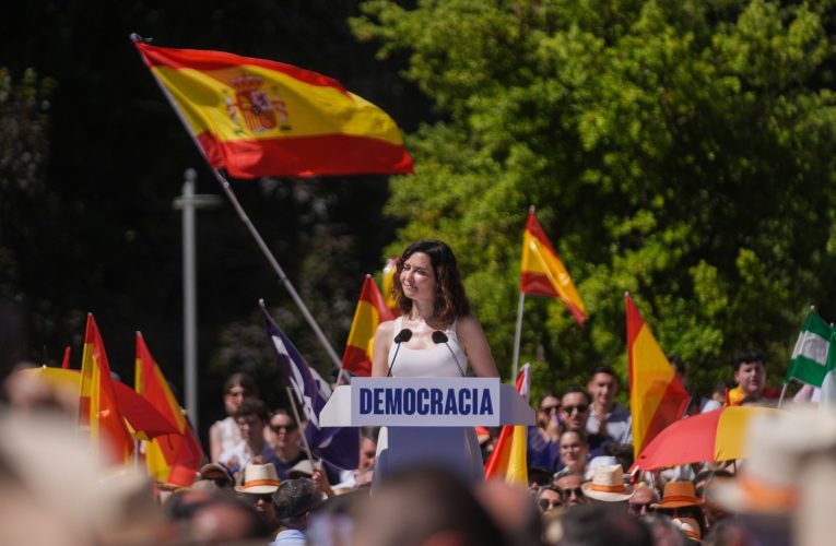 Díaz Ayuso advierte de la «peligrosísima senda de la dictadura de las minorías» en la que se adentra España: “Lo último que faltaba era un gobierno corrupto, sin principios y sin amor por su Nación”