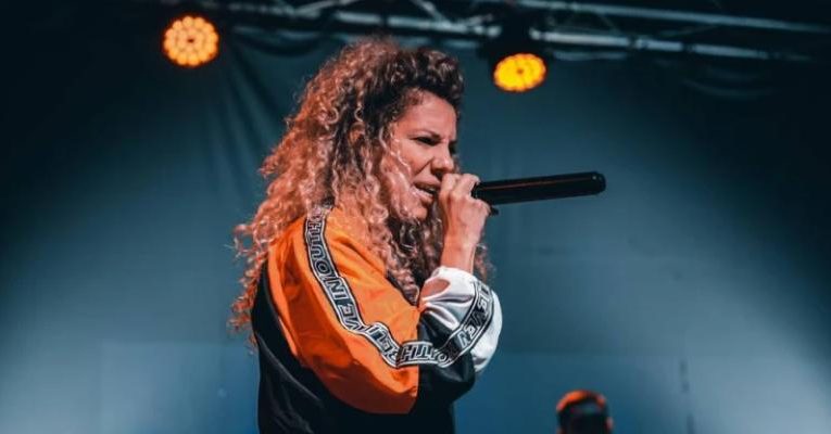 Archidiocesis de Madrid – La rapera madrileña Aisha Ruah, finalista en los Catholic Music Awards 2025 en Roma: «Con mis canciones quiero transmitir lo que Dios quiere que diga»
