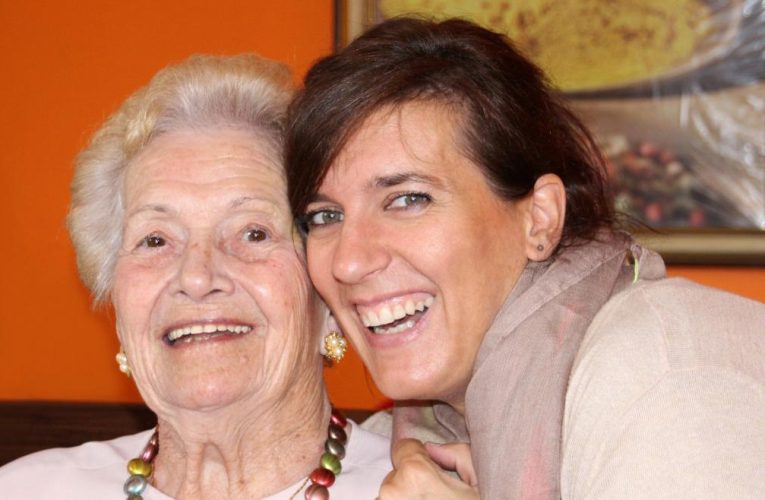 La Comunidad de Madrid, en la entrega de premios “Háblame de tu abuelo. Háblame de tu nieto”