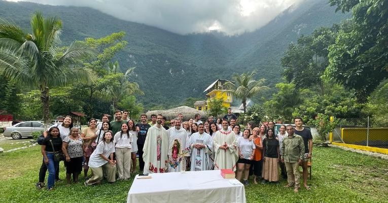 Archidiocesis de Madrid – Claudia repite misión en México por cuarto año consecutivo: «Si vuelvo es porque no hay mejor sitio donde estar»