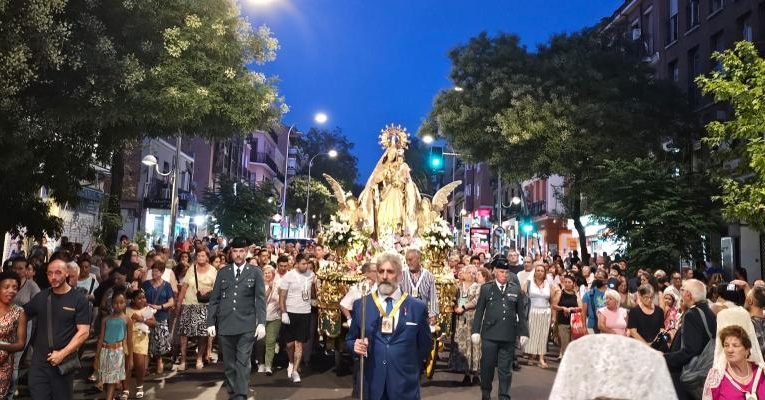 Archidiocesis de Madrid – María del Carmen López Pezuela, presidenta de la Hermandad de Nuestra Señora la Virgen del Carmen: «Es la vecina más antigua y querida de Puente de Vallecas»