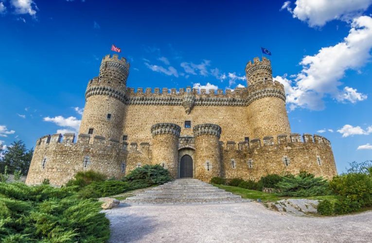 La Comunidad de Madrid organiza 90 visitas guiadas gratuitas en Manzanares el Real