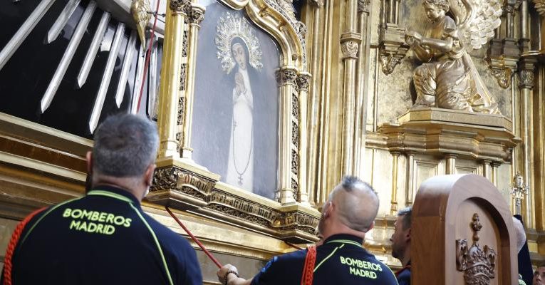 Archidiocesis de Madrid – Felipe García Berzosa, presidente de la Hermandad Virgen de la Paloma de Bomberos de Madrid: «El 15 de agosto es muy especial para nosotros porque es un día muy vinculado con nuestra fe y con el cariño de la gente»
