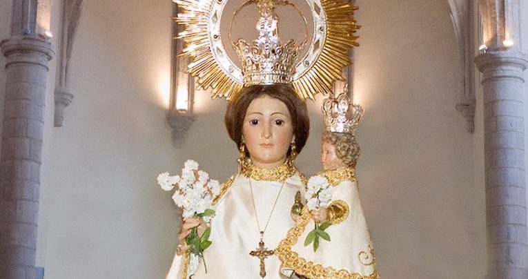 Archidiocesis de Madrid – Guadalix de la Sierra inaugura sus fiestas patronales con el traslado de su patrona, la Virgen del Espinar, a la parroquia San Juan Bautista