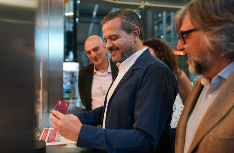 La Comunidad de Madrid presenta la nueva imagen de la Tarjeta Transporte Público que llegará a los usuarios a partir de agosto