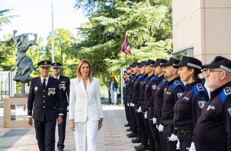 Pozuelo de Alarcón reconoce la profesionalidad y labor de la Policía Municipal en el día de la patrona
